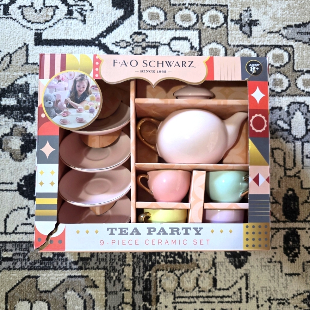 FAO Schwarz Party Favors Tea Set